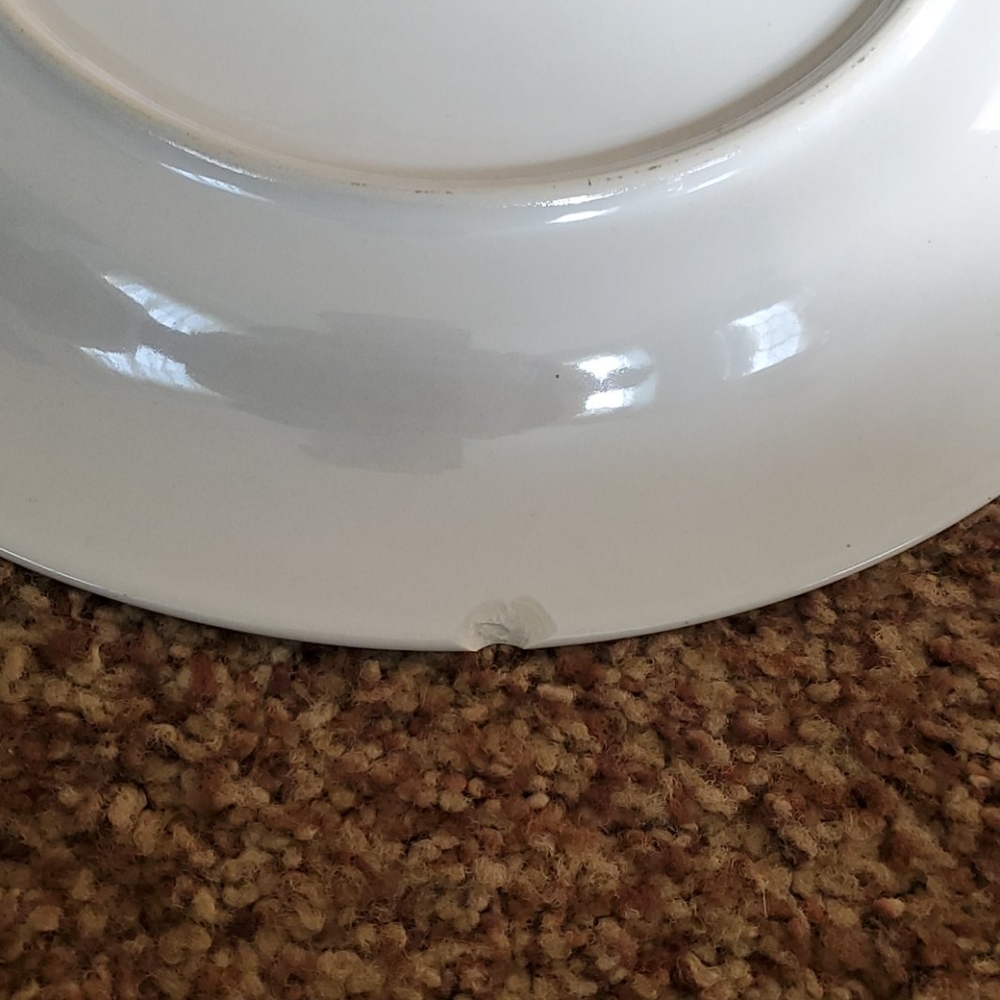 Plates - Picture 2 of 3